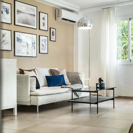 Serene & Spacious - Center By Rems Apartment