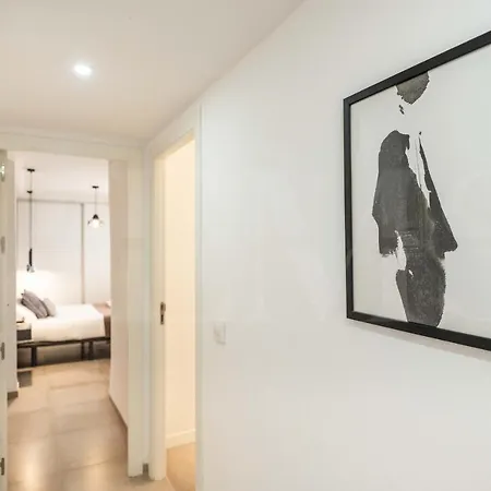 Serene & Spacious - Center By Rems Malaga
