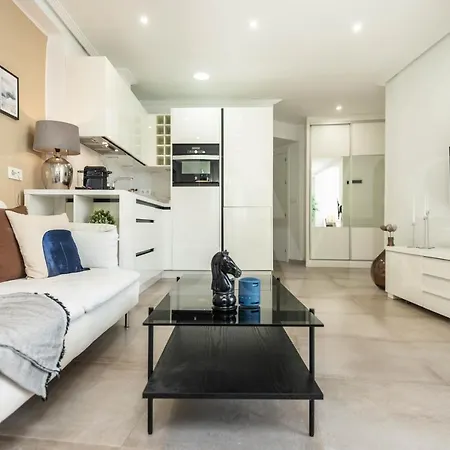 Apartment Serene & Spacious - Center By Rems Malaga